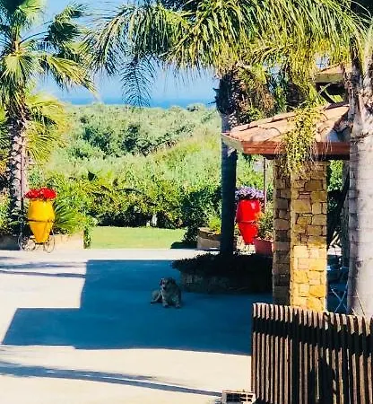 Oleandra Relais בית נופש